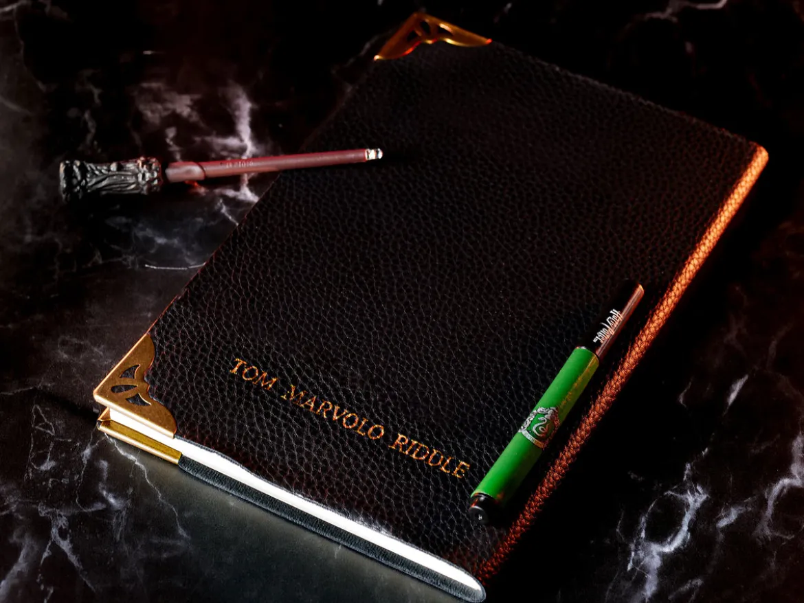 Tom Riddles Tagebuch mit UV-Zauberstab und Stift - Harry Potter
