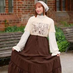 T-Shirt für Coco und Atelier of Witch Hat Fans beige