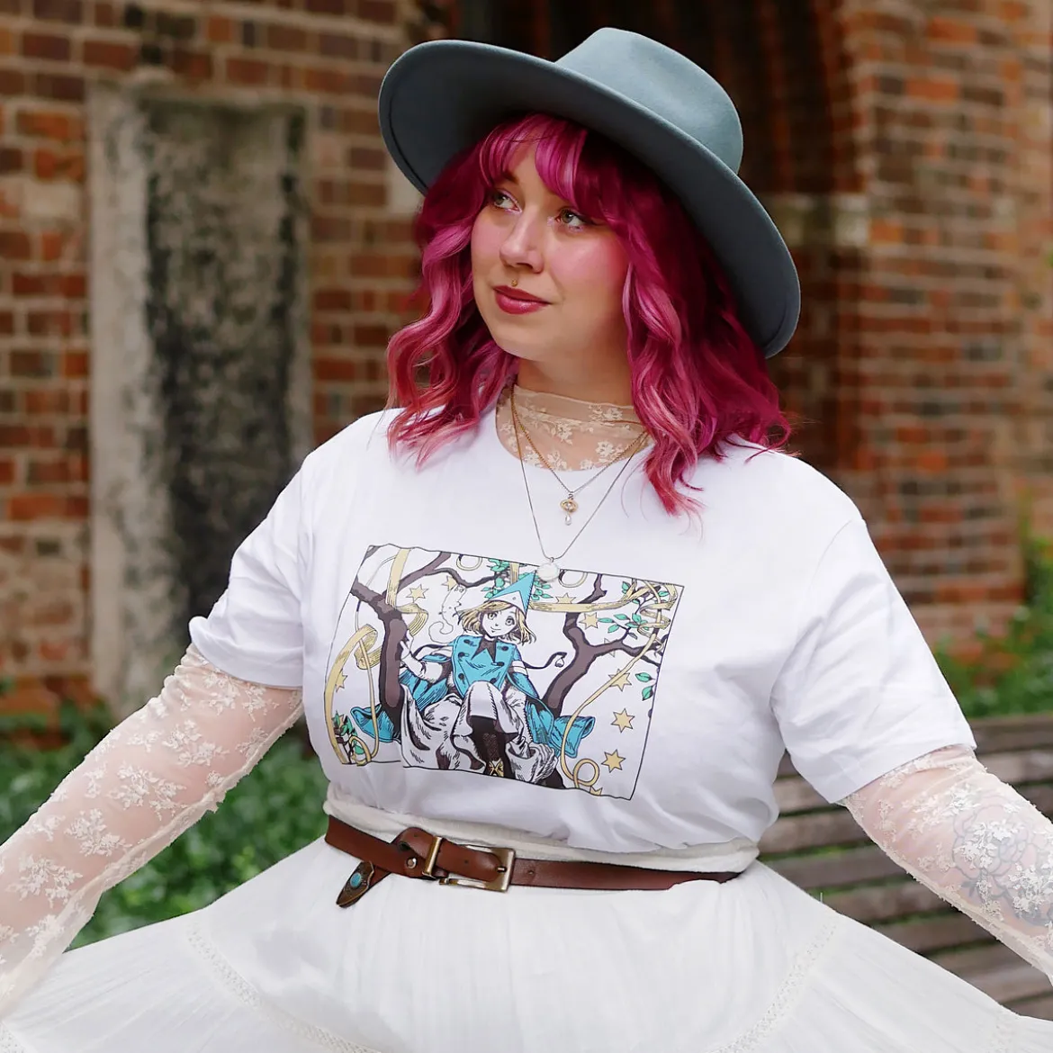 T-Shirt für Coco und Atelier of Witch Hat Fans Limited Edition weiß