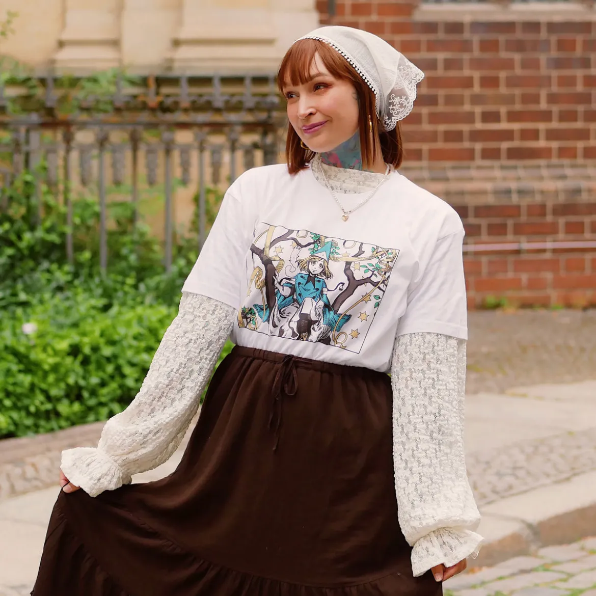 T-Shirt für Coco und Atelier of Witch Hat Fans Limited Edition weiß