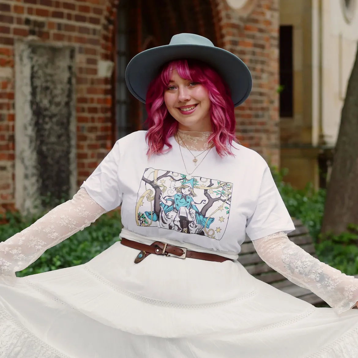T-Shirt für Coco und Atelier of Witch Hat Fans Limited Edition weiß