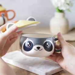 Waschbär Kawaii Tasse mit Deckel für Anime Fans