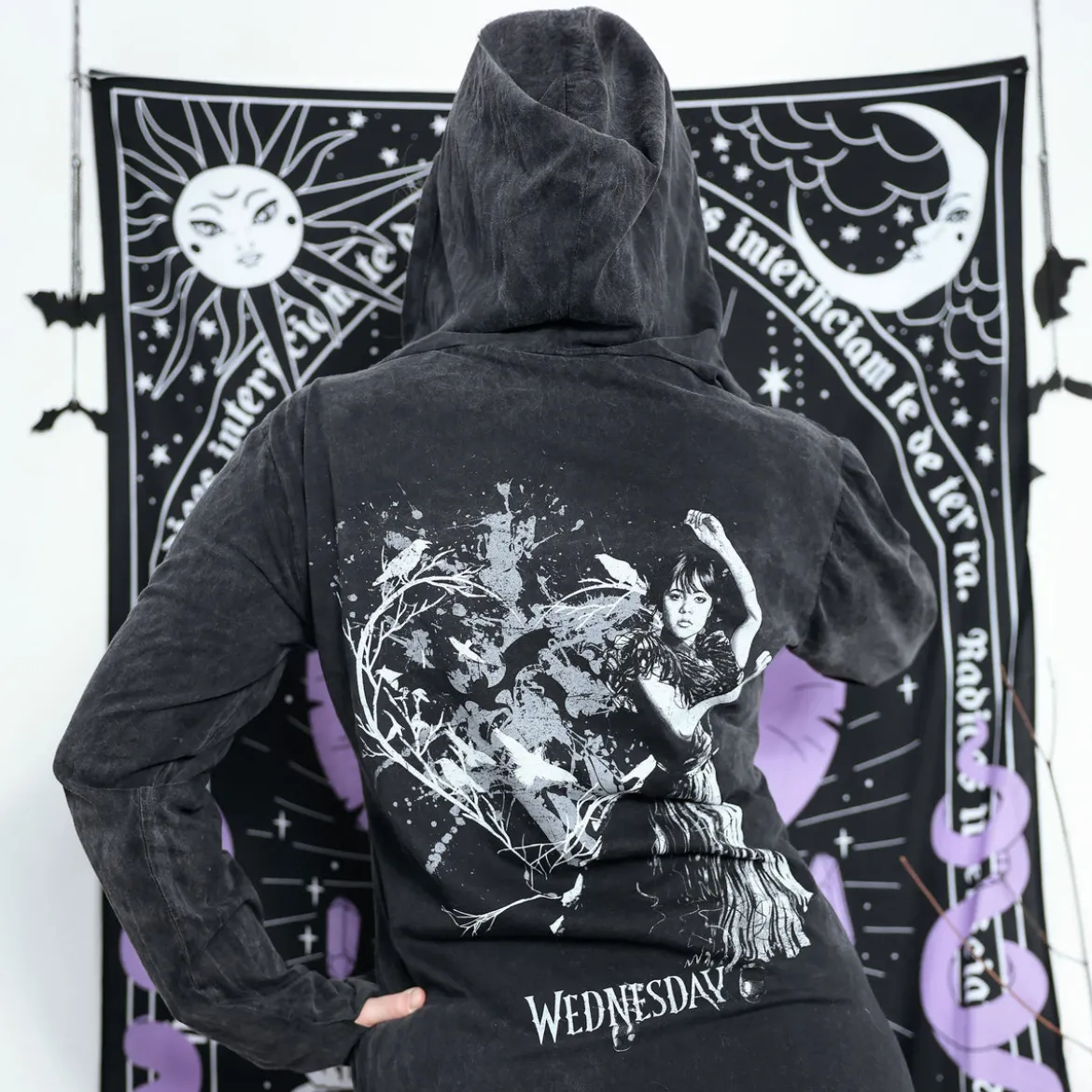 Wednesday - Dance Sweater mit Kapuze
