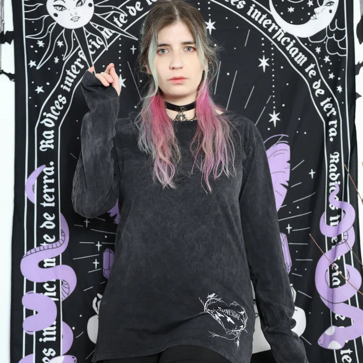 Wednesday - Dance Sweater mit Kapuze