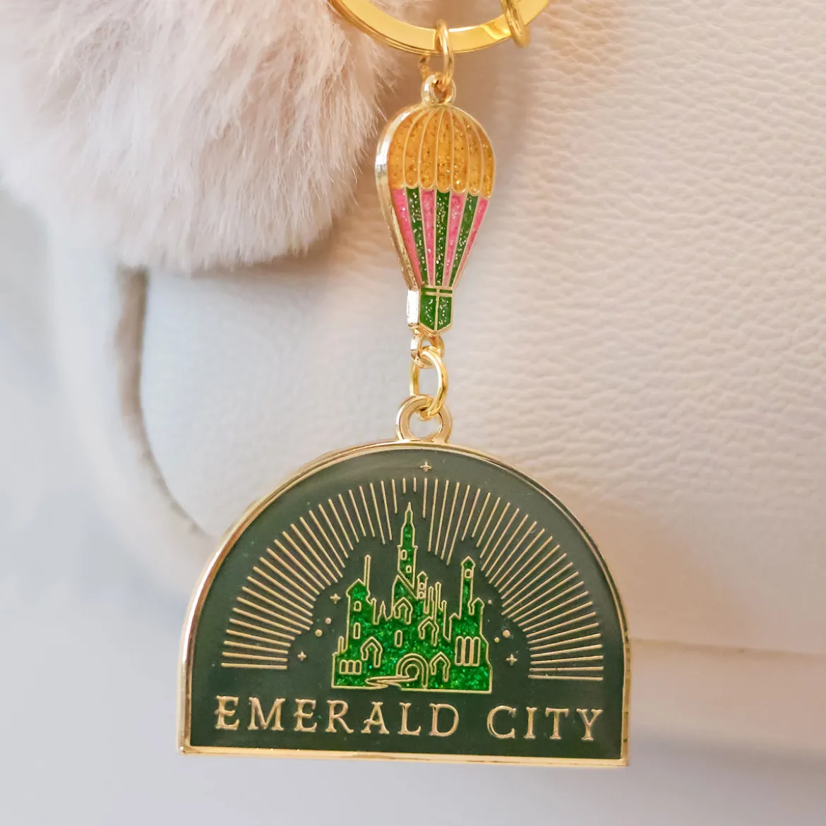 Wicked - Emerald City Logo Schlüsselanhänger