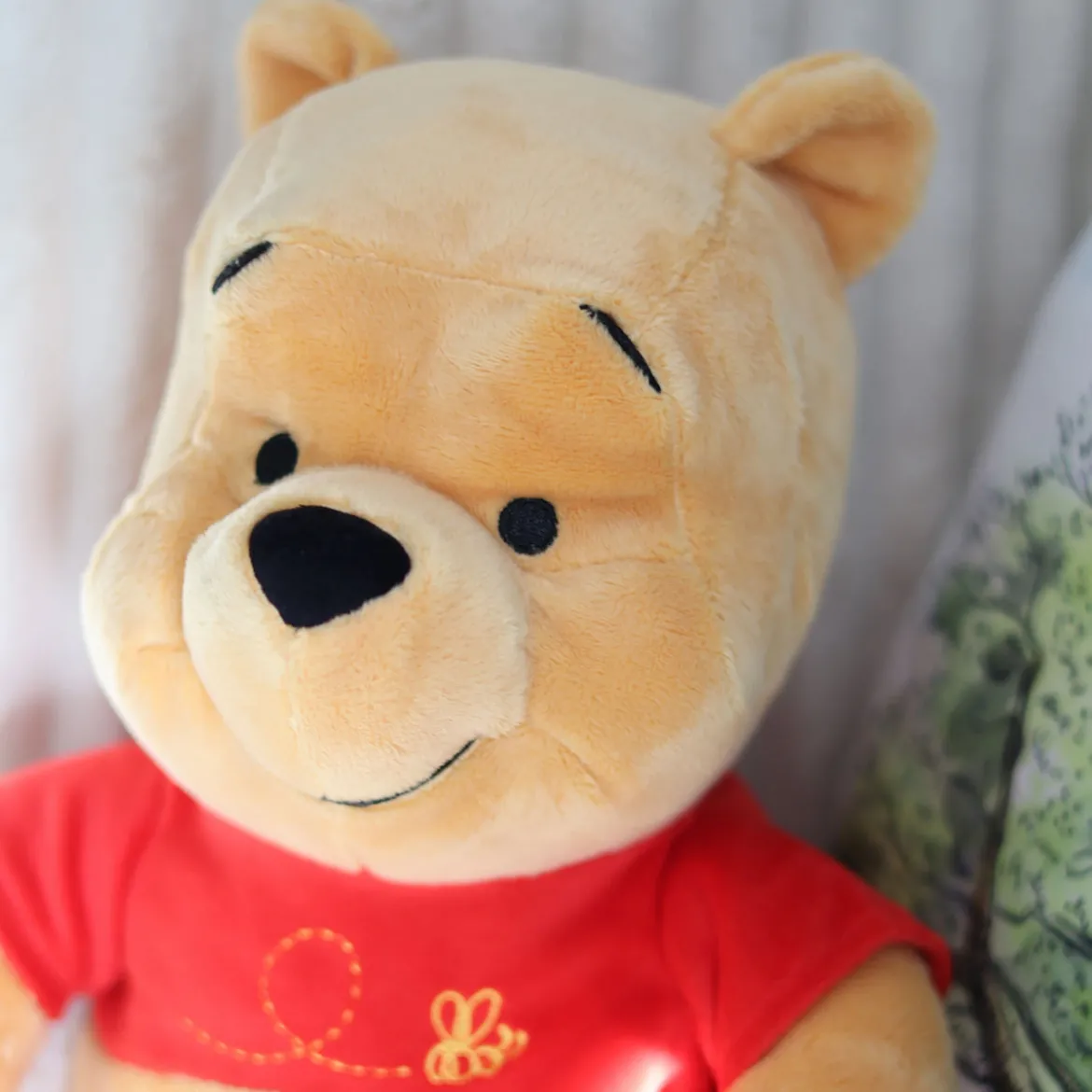 Winnie Puuh - Plüsch Figur sitzend 30 cm