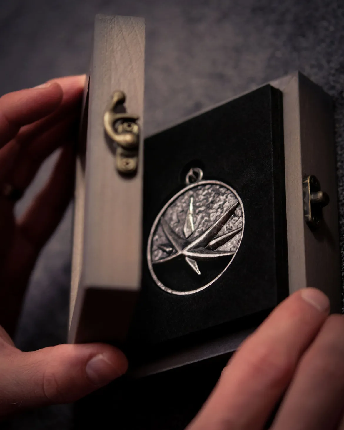 Witcher - Yennefer Medaillon Kette