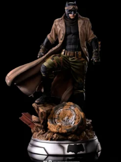 Zack Snyders Justice League - Batman Knightmare Statue Maßstab 1:4